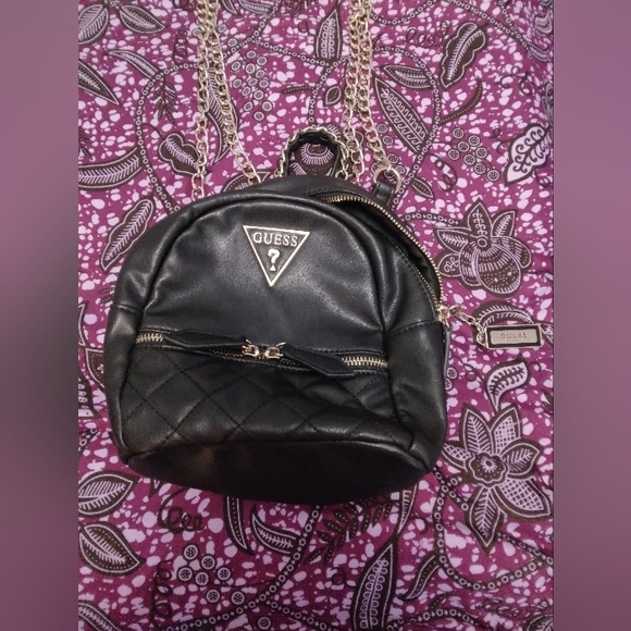 Guess backpack - Picture 2 of 9